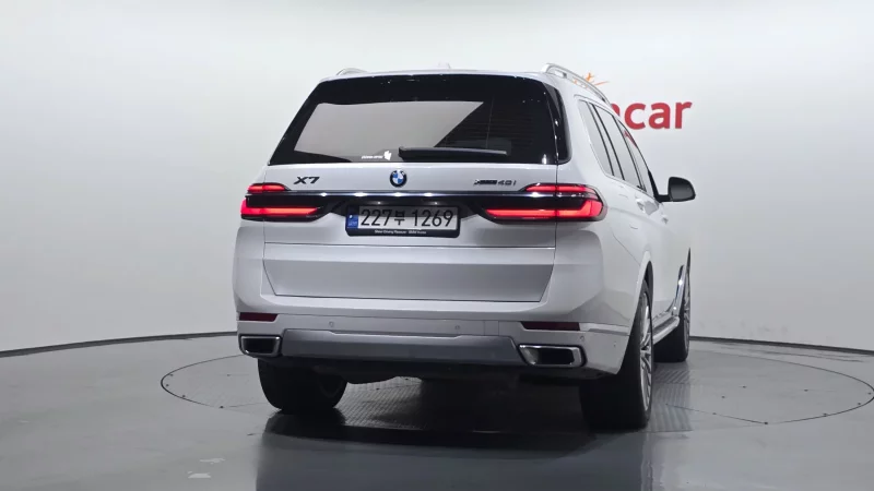 BMW X7