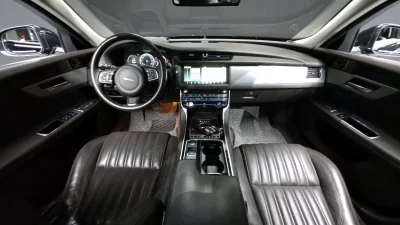 Jaguar XF