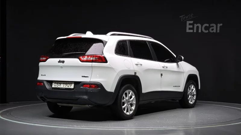 Jeep CHEROKEE