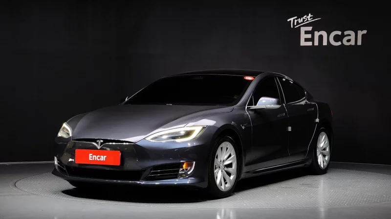 Tesla MODEL S