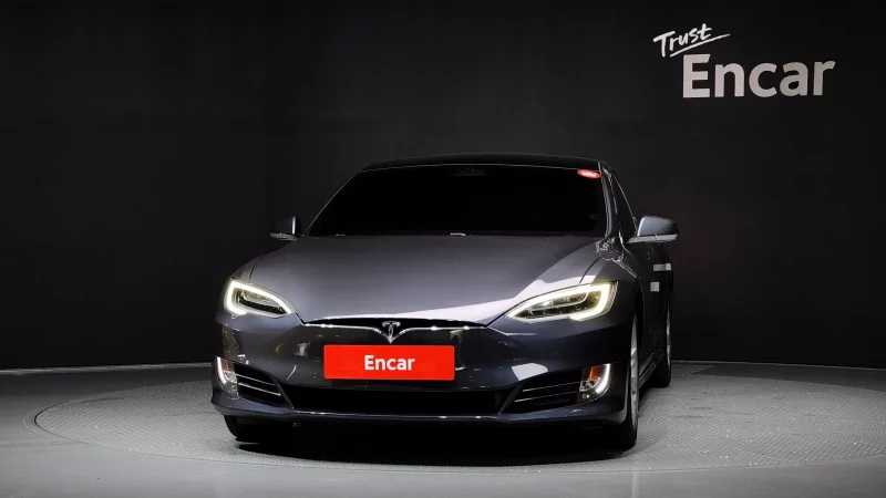 Tesla MODEL S