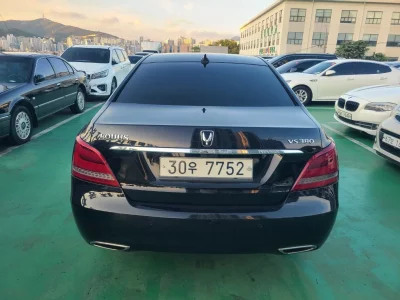 Hyundai Equus