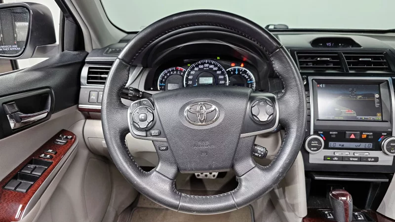 Toyota CAMRY