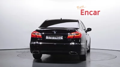 Hyundai Genesis