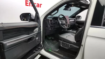 Ford EXPEDITION