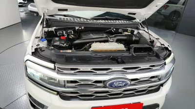 Ford EXPEDITION