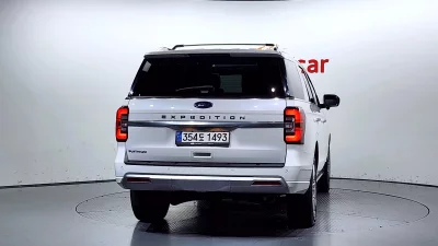 Ford EXPEDITION