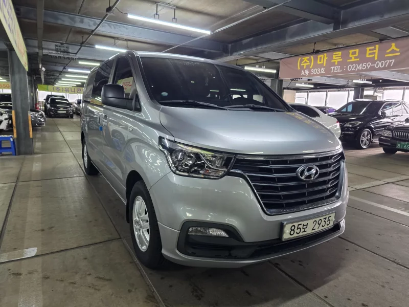 Hyundai Starex