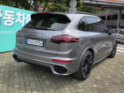Porsche CAYENNE