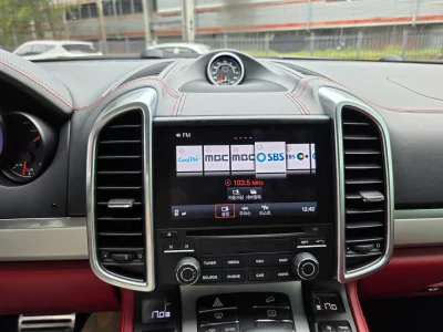 Porsche CAYENNE