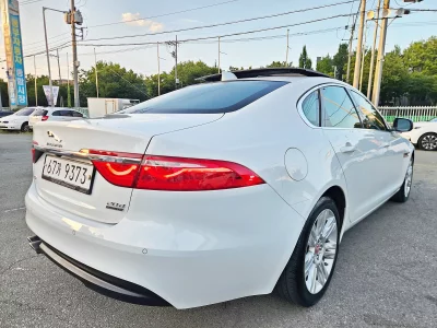 Jaguar XF