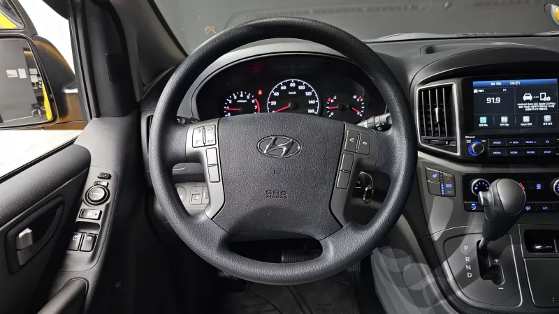 Hyundai Starex