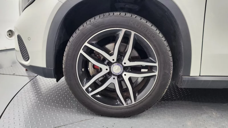 Mercedes-Benz GLA-Class