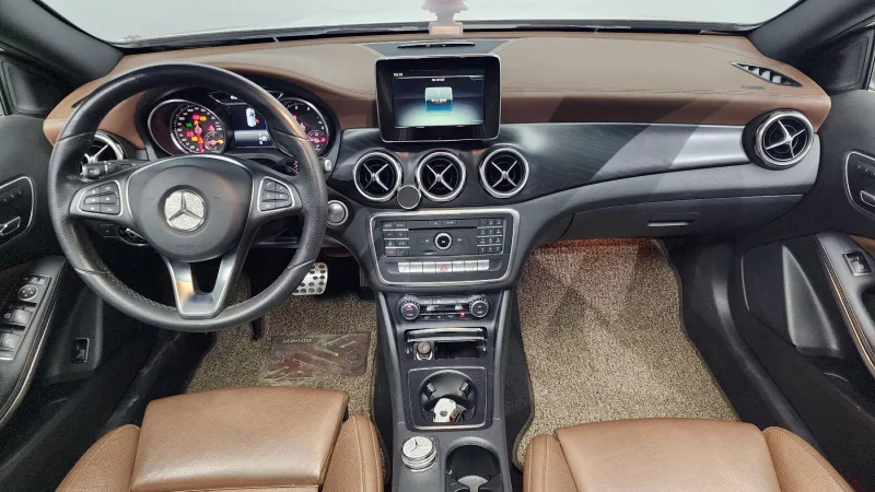 Mercedes-Benz GLA-Class
