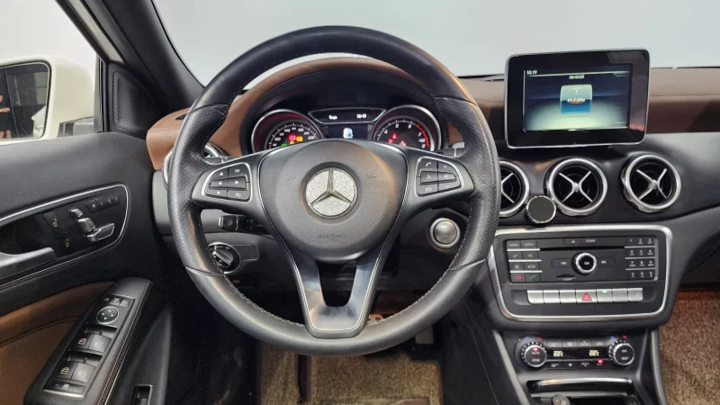 Mercedes-Benz GLA-Class
