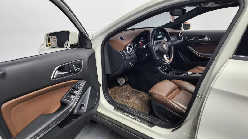 Mercedes-Benz GLA-Class