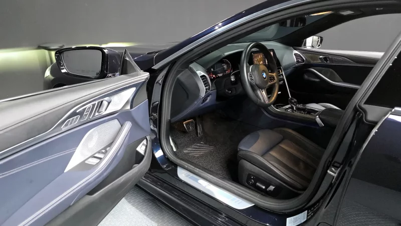 BMW 8-Series