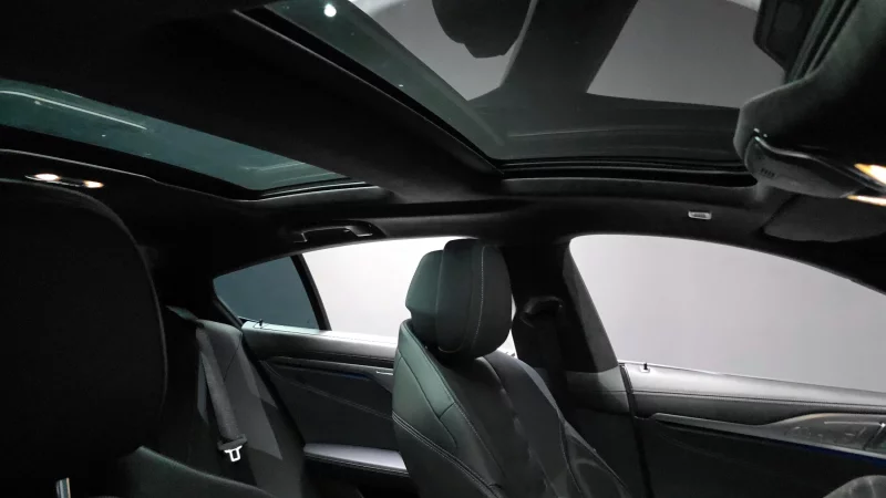 BMW 8-Series