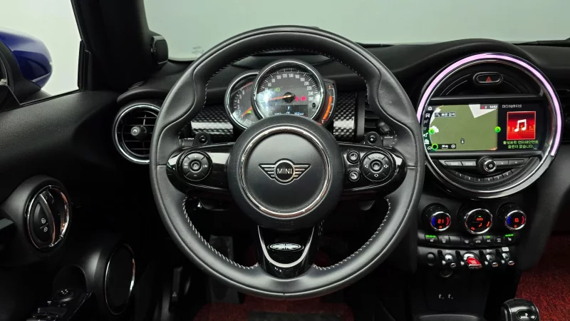 MINI Cooper Convertible