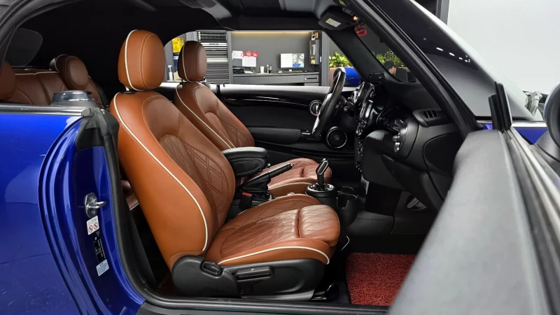 MINI Cooper Convertible