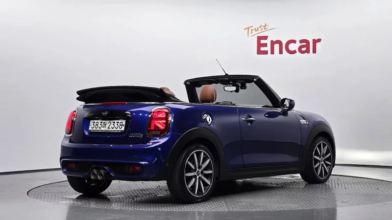 MINI Cooper Convertible