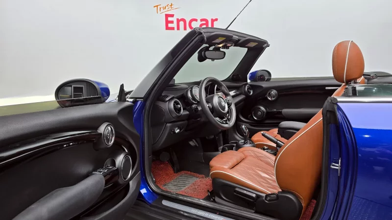 MINI Cooper Convertible