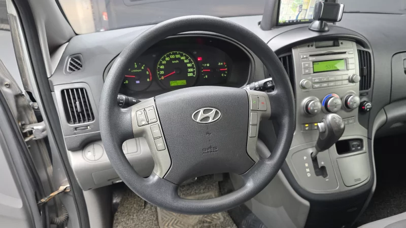 Hyundai Grand Starex