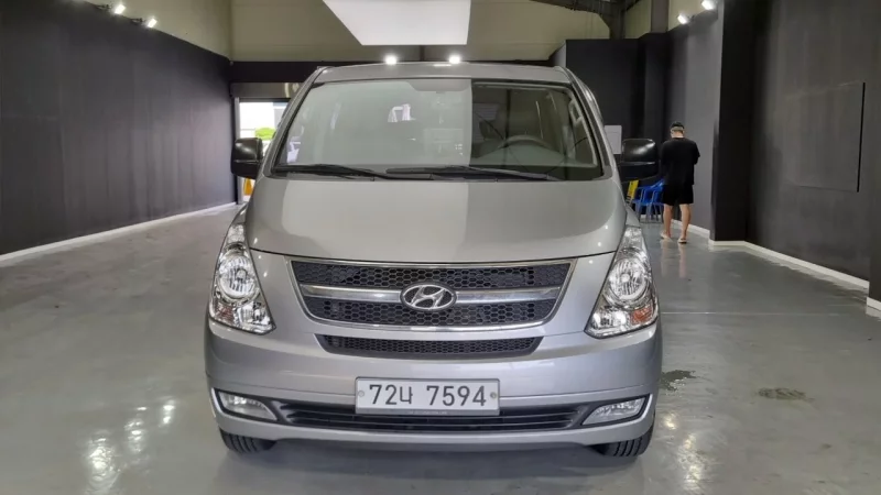 Hyundai Starex