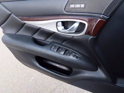 Infiniti Q70