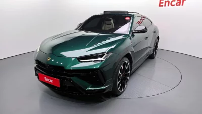 Lamborghini URUS