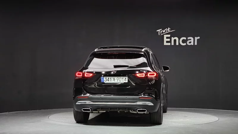 Mercedes-Benz GLA-Class