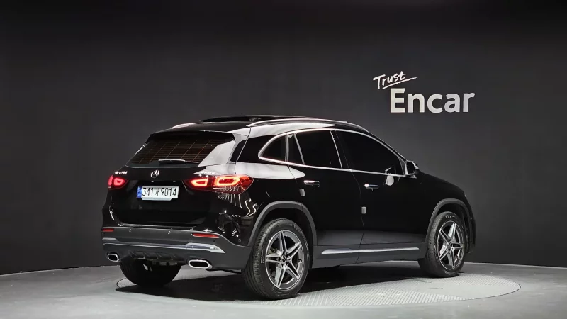 Mercedes-Benz GLA-Class