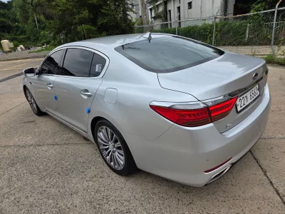 Kia K9