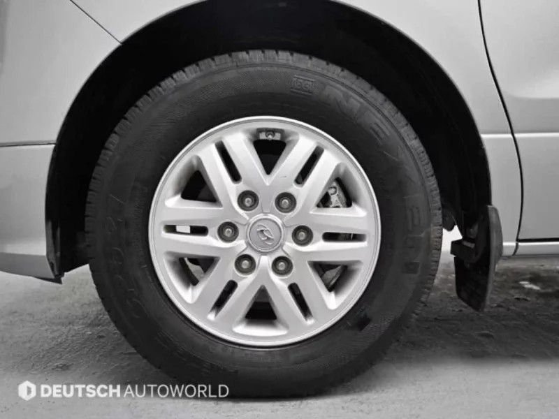 Hyundai Starex