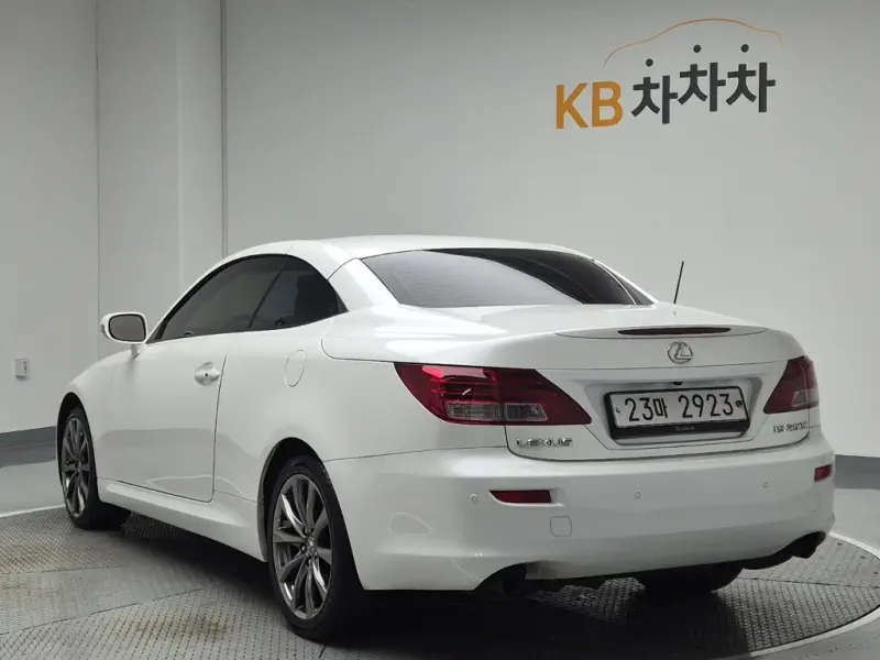Lexus IS250