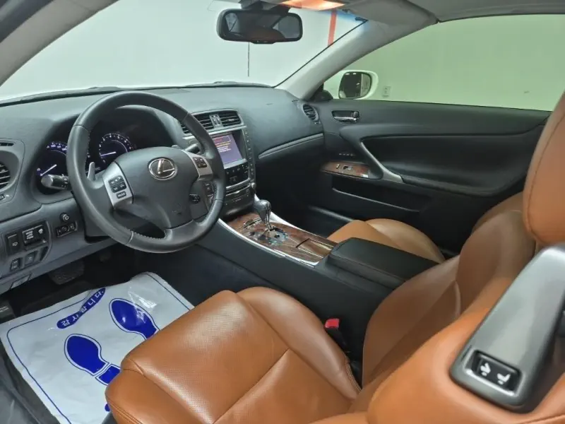 Lexus IS250
