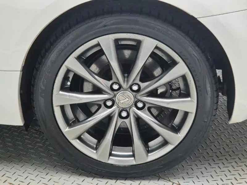 Lexus IS250