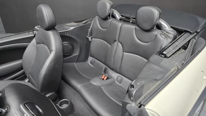 MINI Cooper Convertible