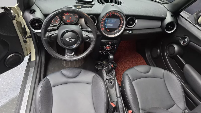 MINI Cooper Convertible