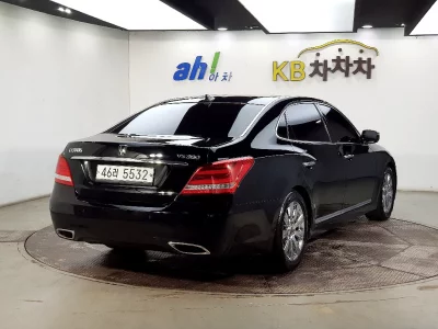 Hyundai Equus