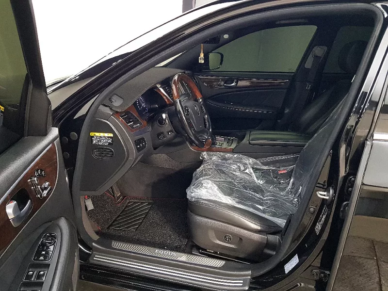 Hyundai Equus