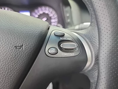 Infiniti M