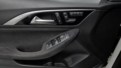 Infiniti Q30