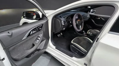 Infiniti Q30