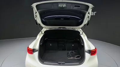 Infiniti Q30