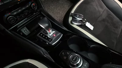 Infiniti Q30
