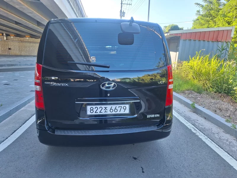Hyundai Starex