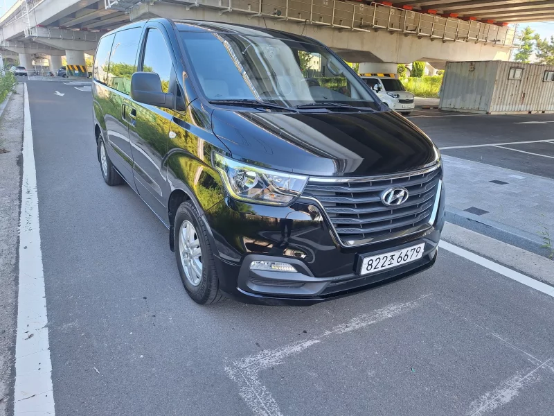 Hyundai Starex