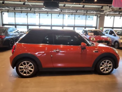 MINI Cooper Convertible