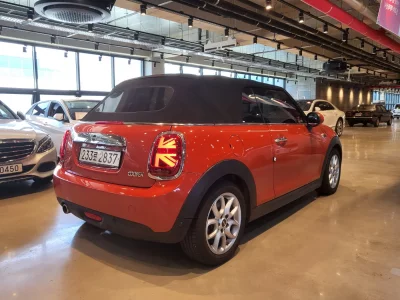 MINI Cooper Convertible